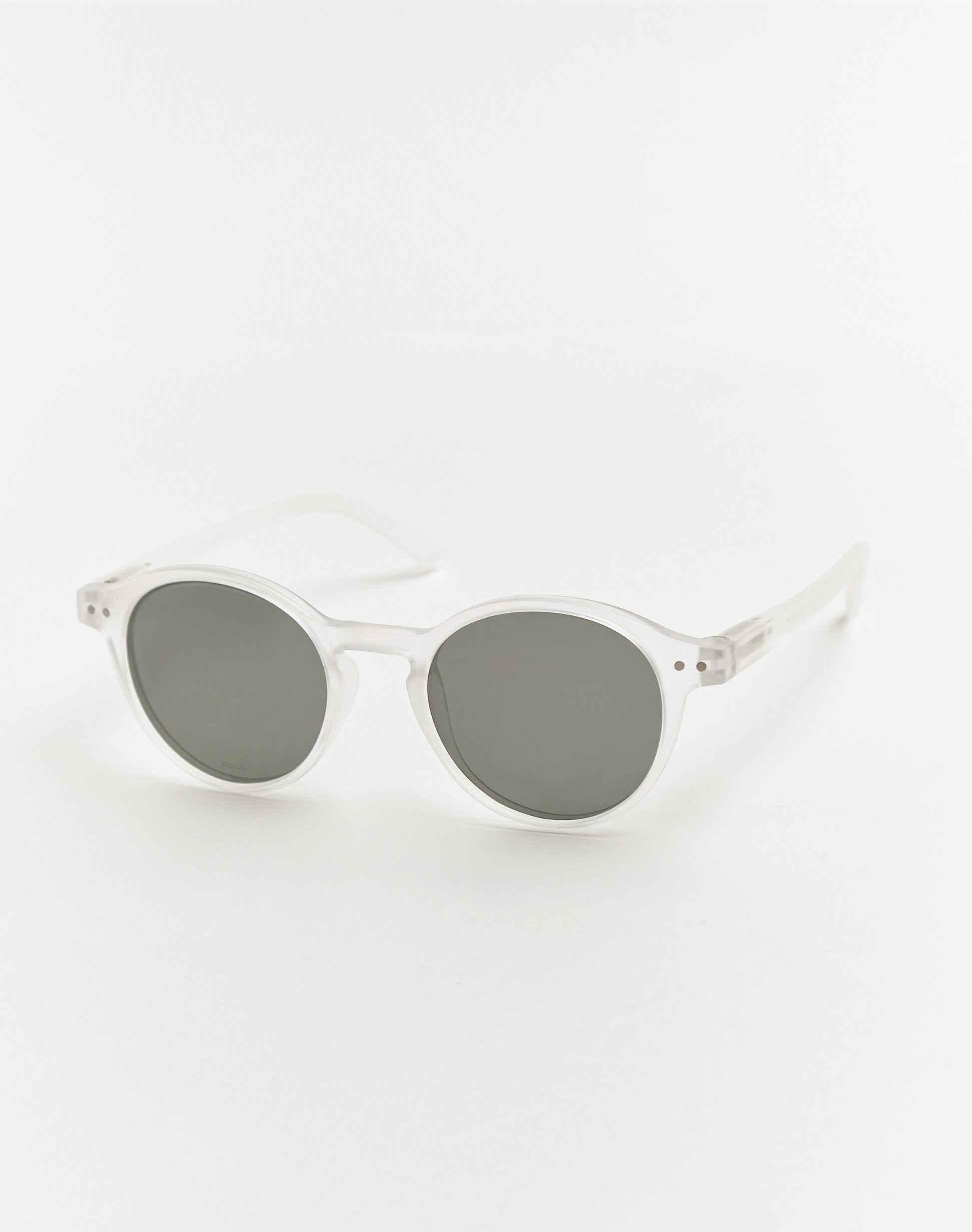 Panto White